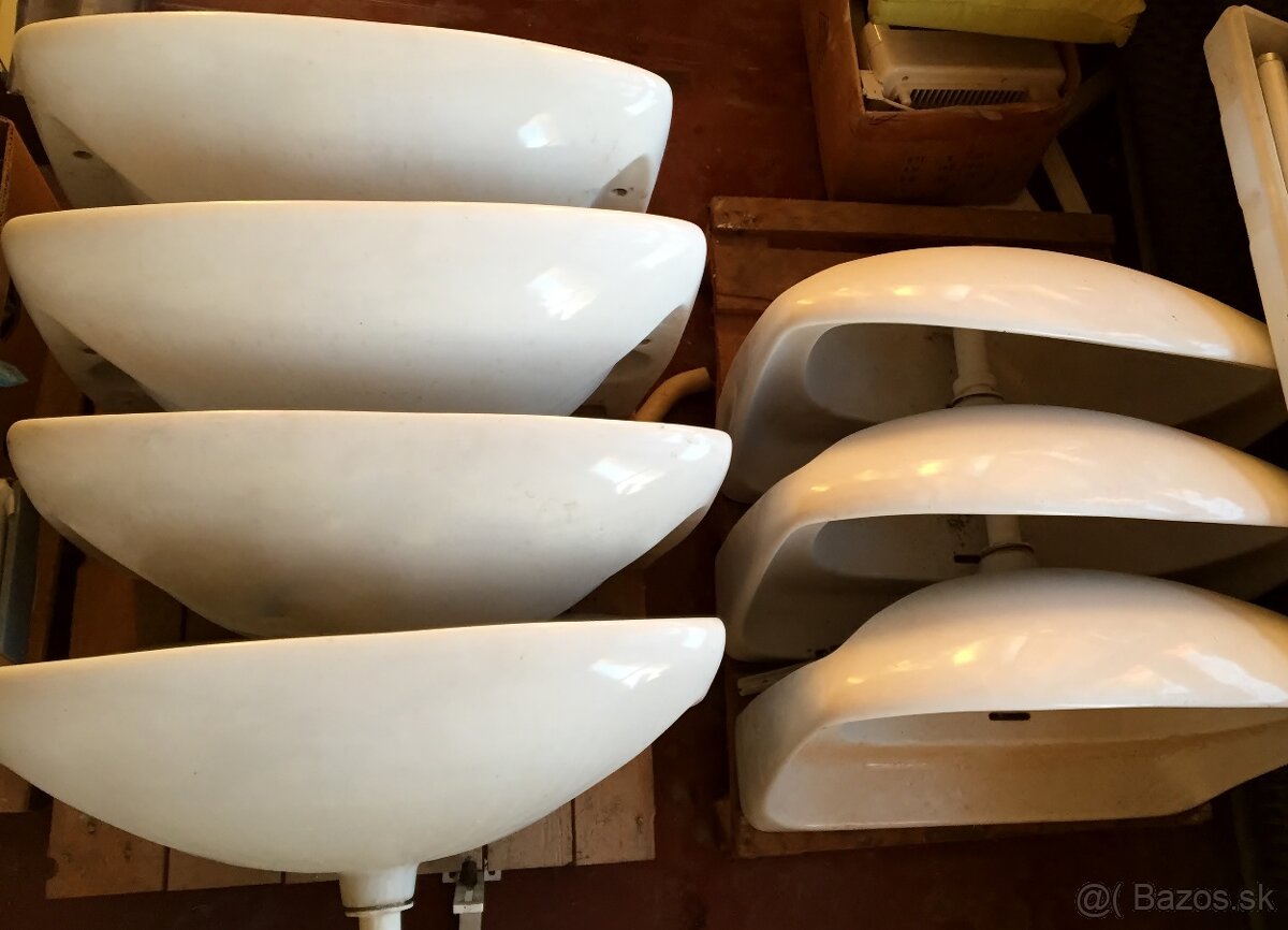 Umývadlá, pisoáre, WC, bojlery, kabínky.