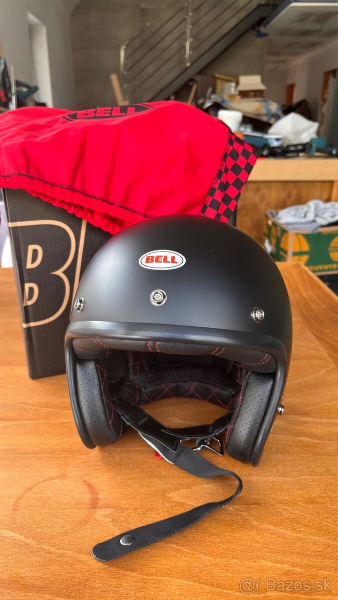 Helma na motorku BELL 500