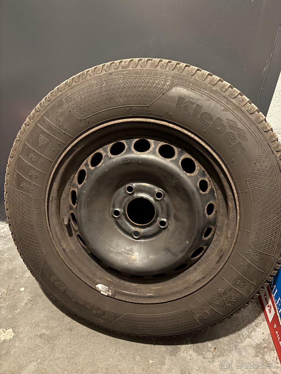 Plechové disky s pneumatikami Renault Fluence 205/65 R15