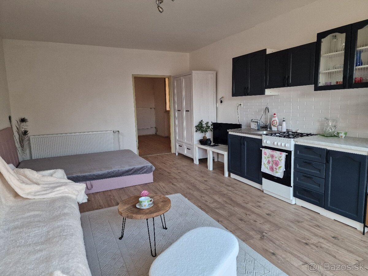 Na predaj 5-izbový rodinný dom