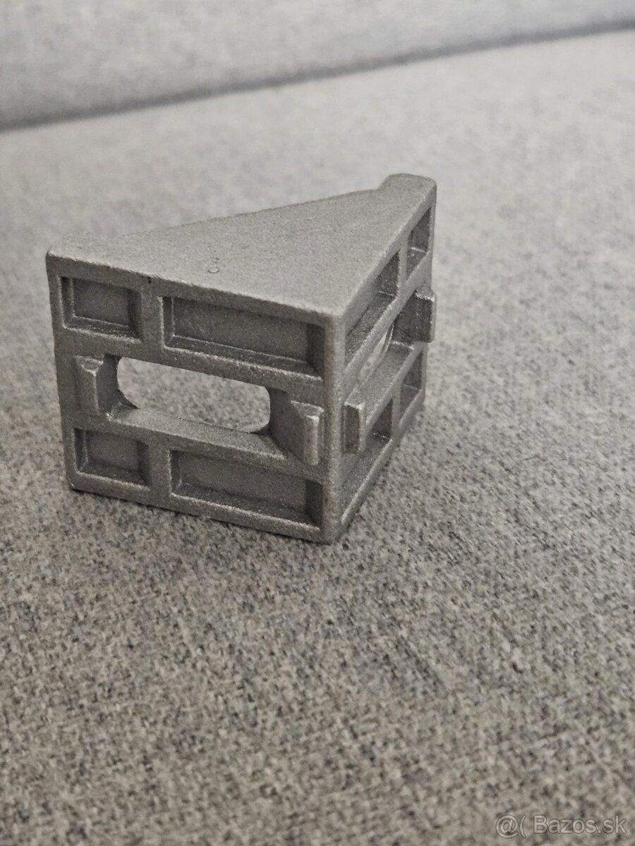 Hliníkové rohové úchyty GT206