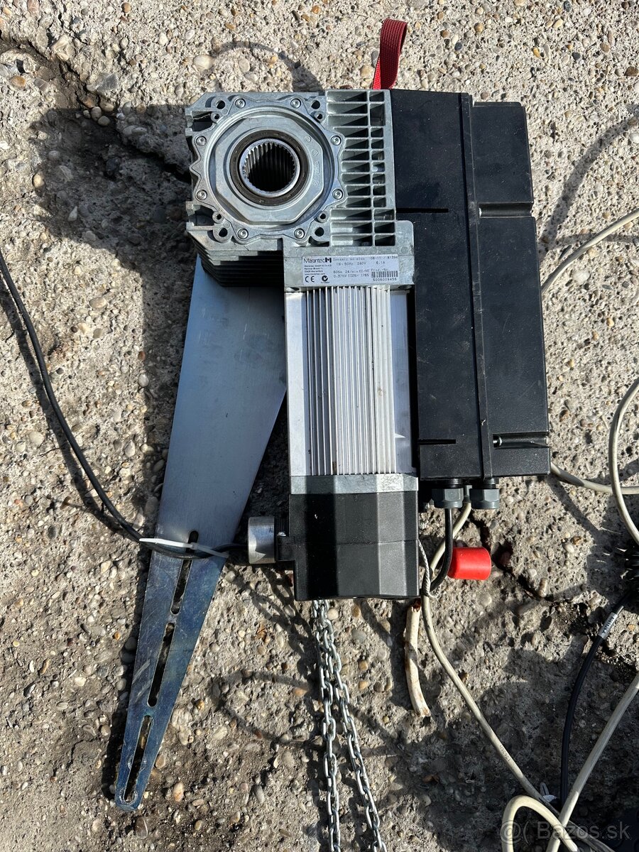 Predám priemyselný pohon na sekčnú bránu