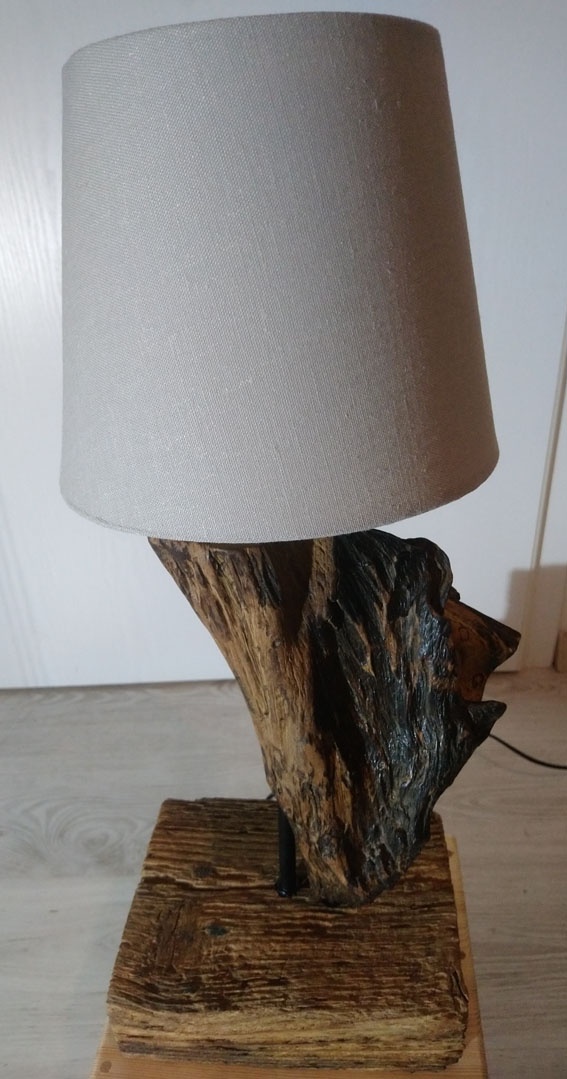 Handmade Dizajnova originalna stolna lampa
