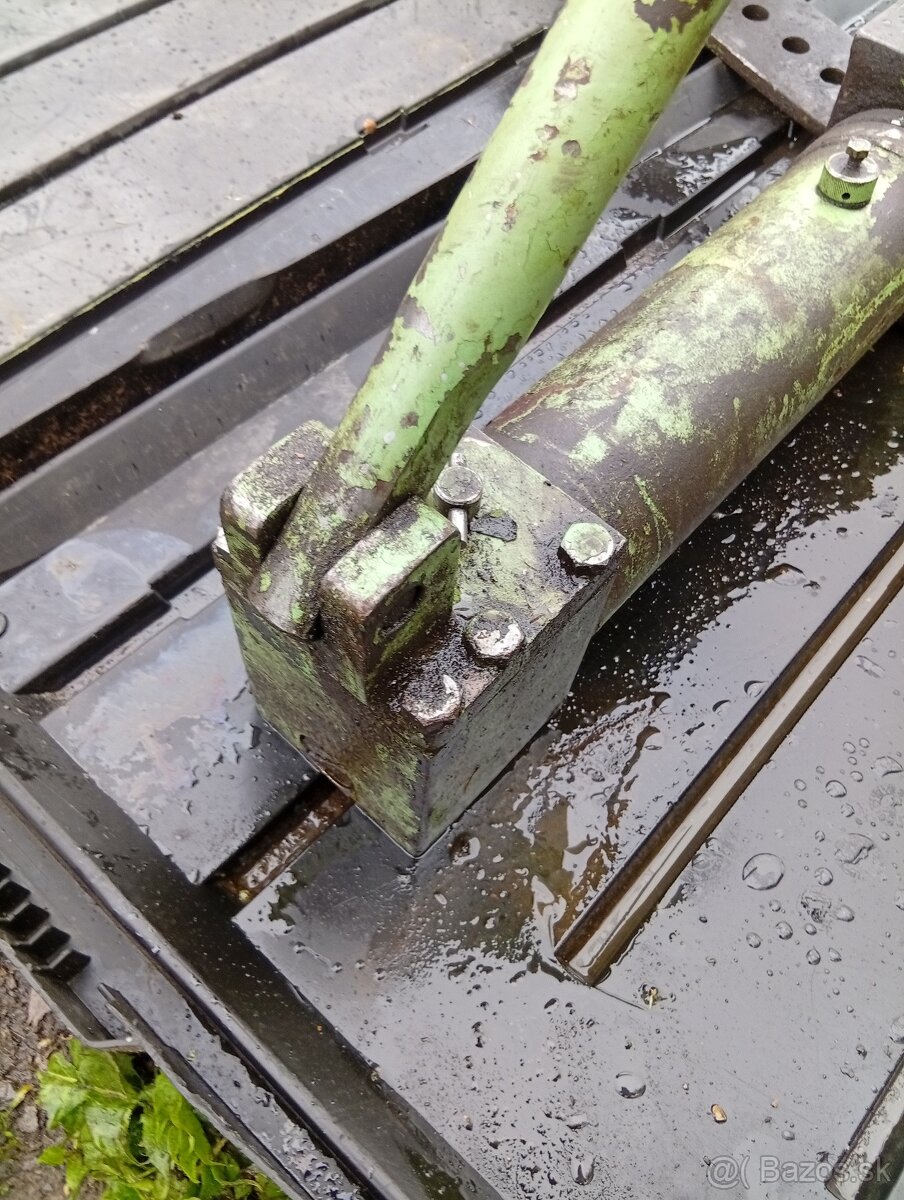 Predám tuto časť z ručnej ohýbačky