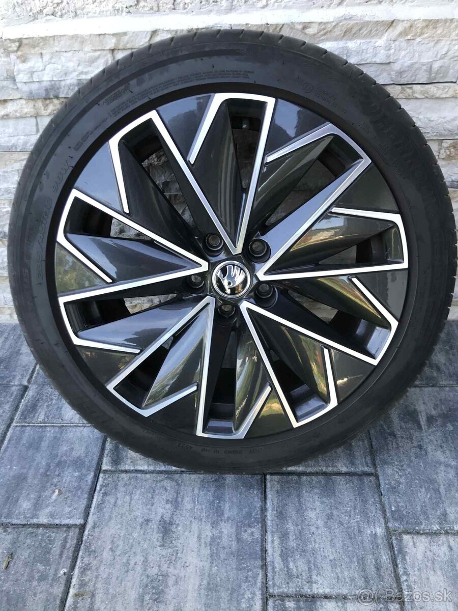 Predám letnú sadu 235/45R18 5x112
