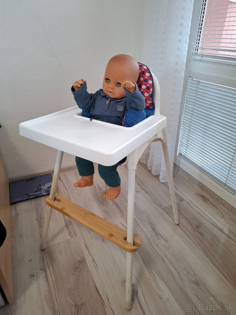 Sedačka na kŕmenie