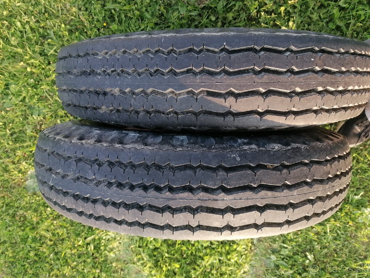 Pneu na vlečku & traktor