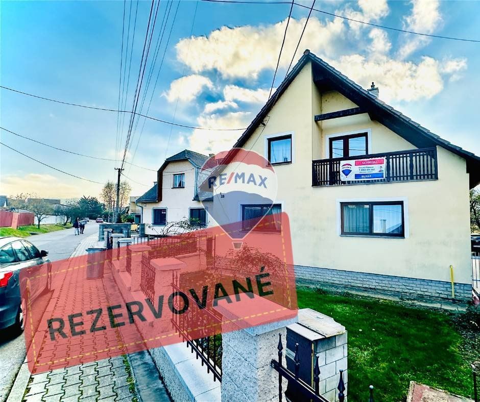REZERVOVANÉ- Reality Pre Vás - na predaj : Priestranný dom s