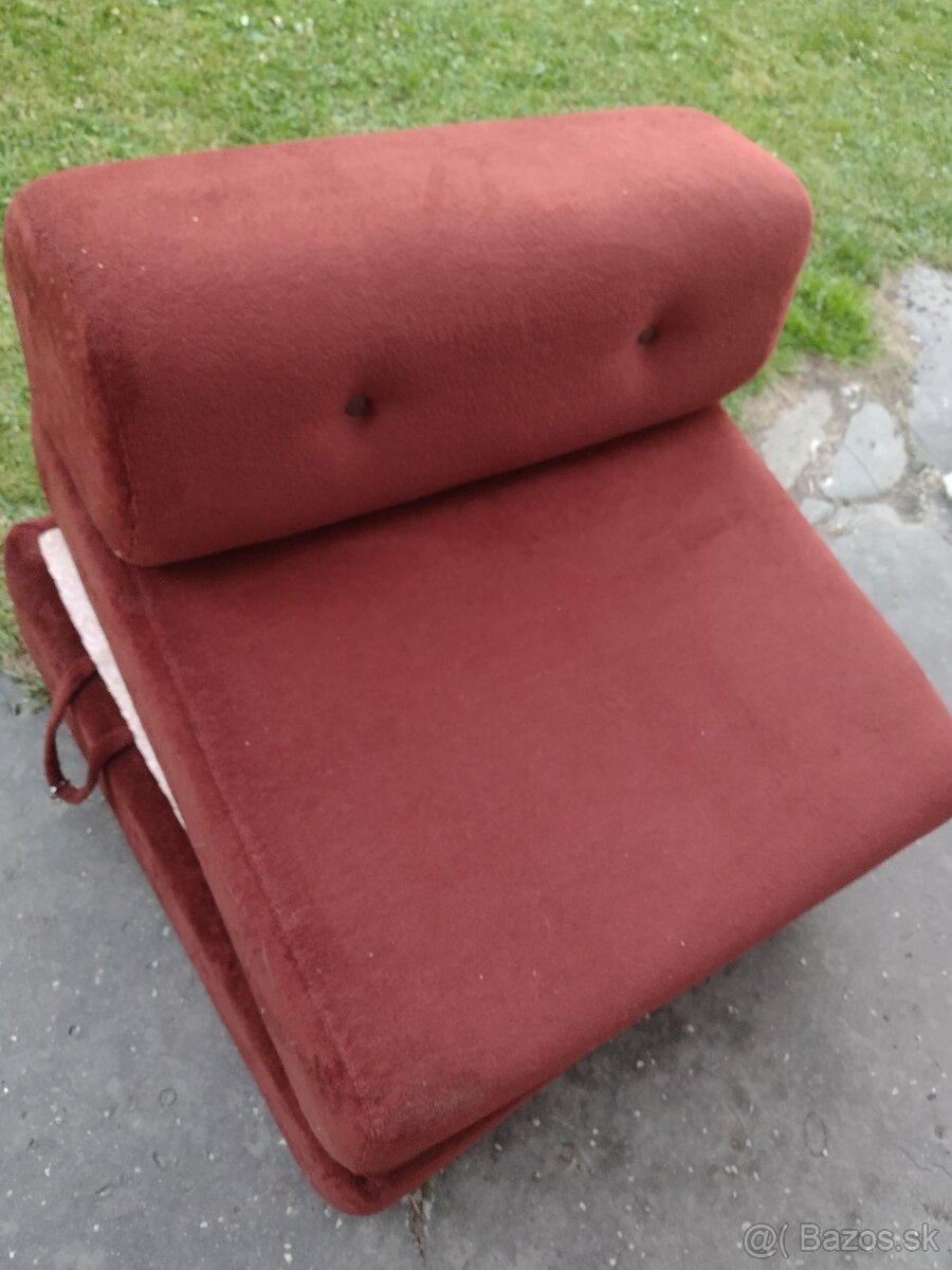 Predám rozťahovaci gauč