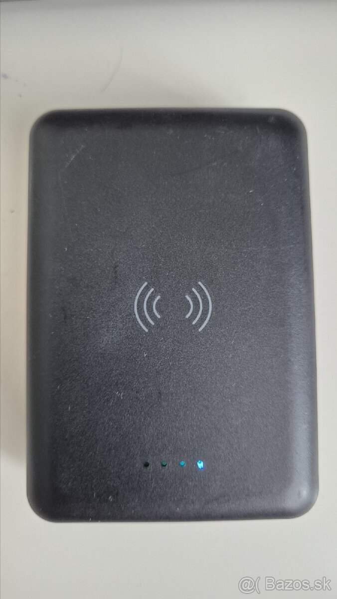 Bezkontaktna Power banka 5000mAh