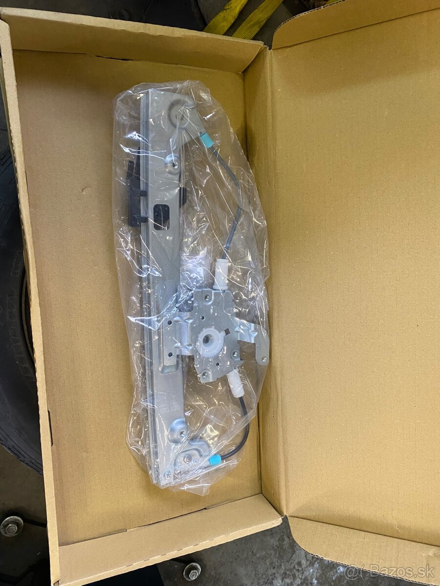 Predám dve nové zadné sťahovačky okien Ford focus mk1