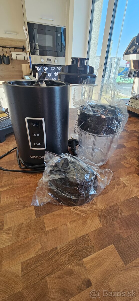 Concept smoothie mixer