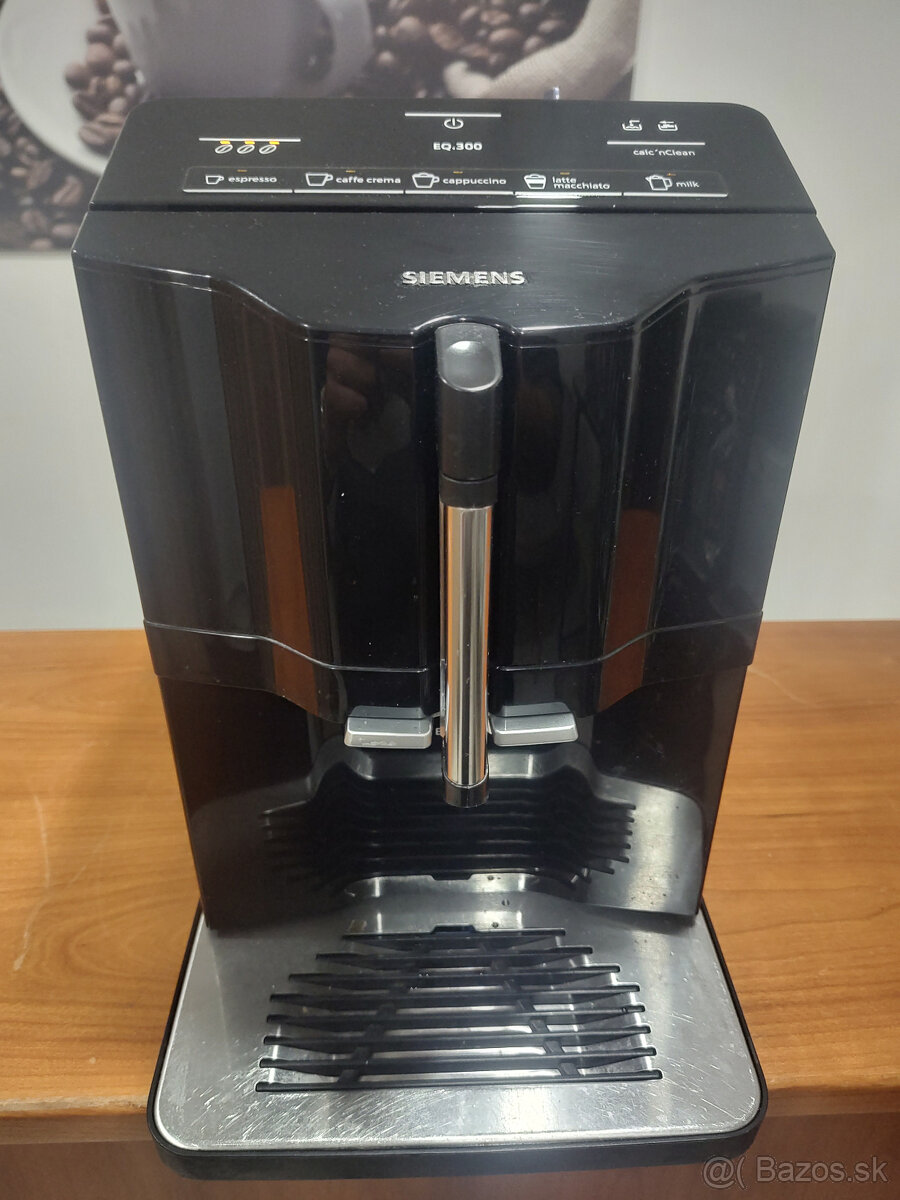 automatický kávovar Siemens EQ300
