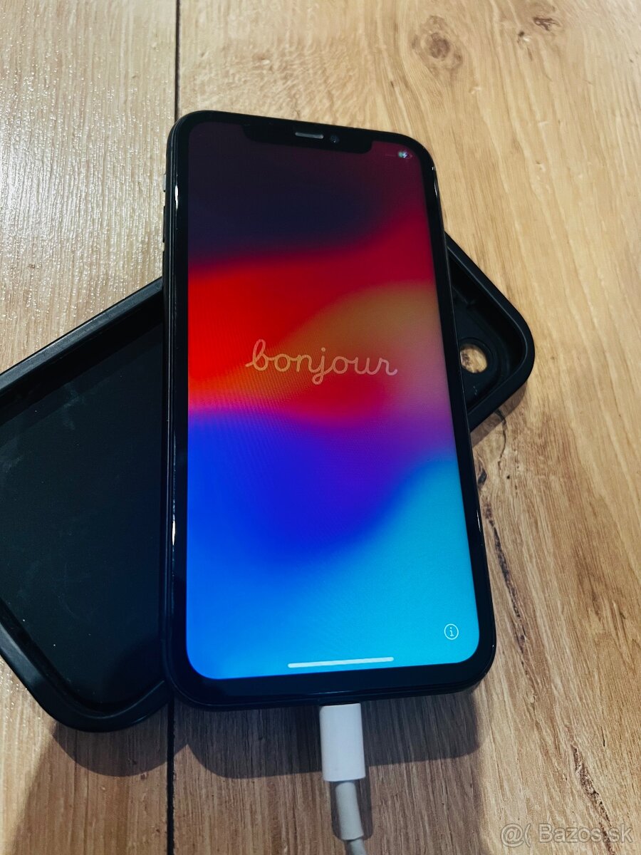 iPhone 11 – používaný, plne funkčný + príslušenstvo