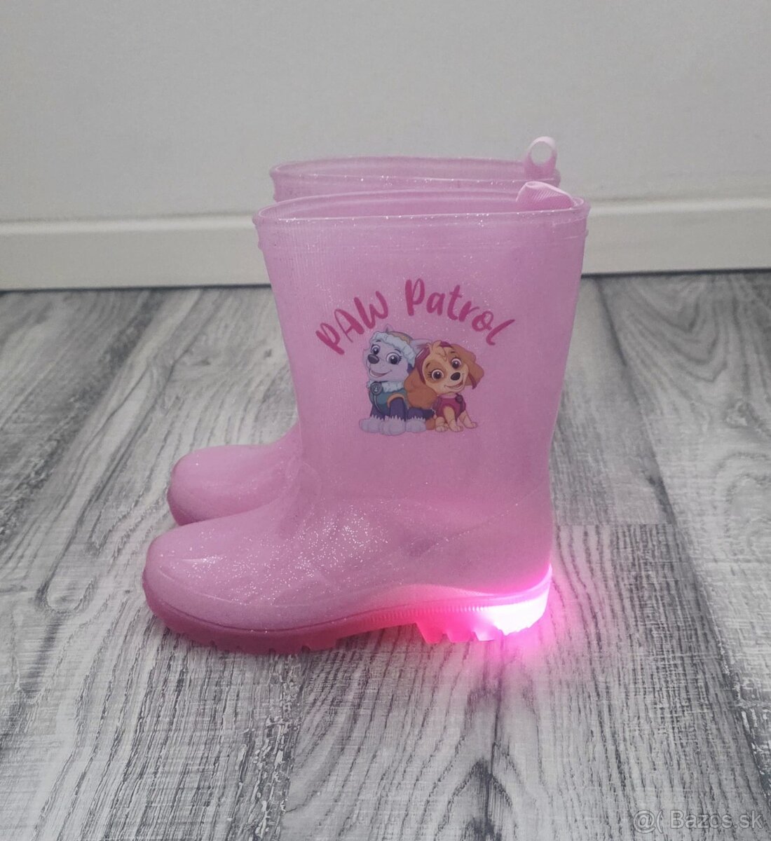 Nové blikajúce gumáky veľkosť 30