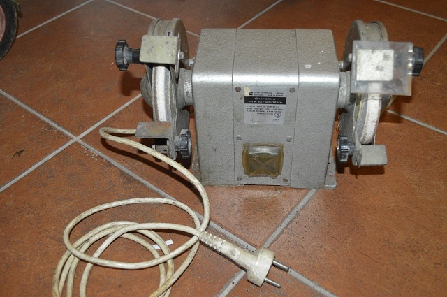 predam kvalitnu dvojkotucovu brusku