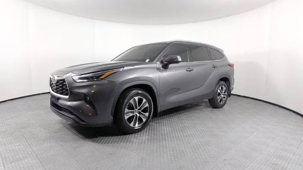 2021 TOYOTA HIGHLANDER XLE AWD 3.5V6