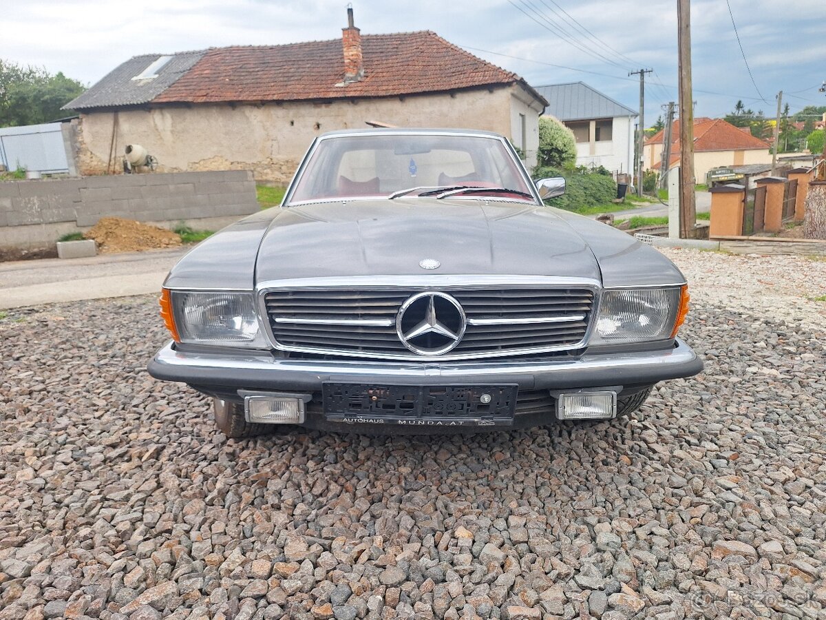 MERCEDES SLC 350 BENZÍN MANUÁL