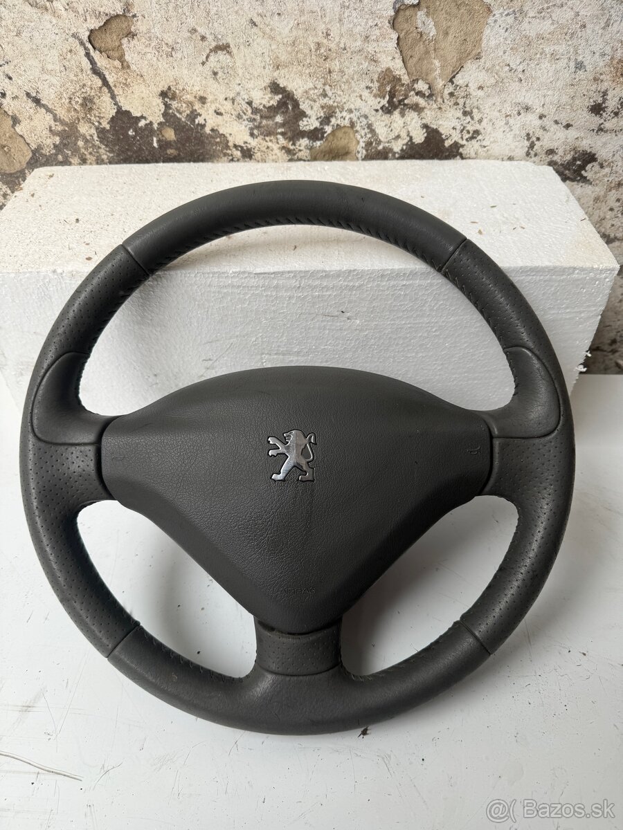 Volant peugeot 207