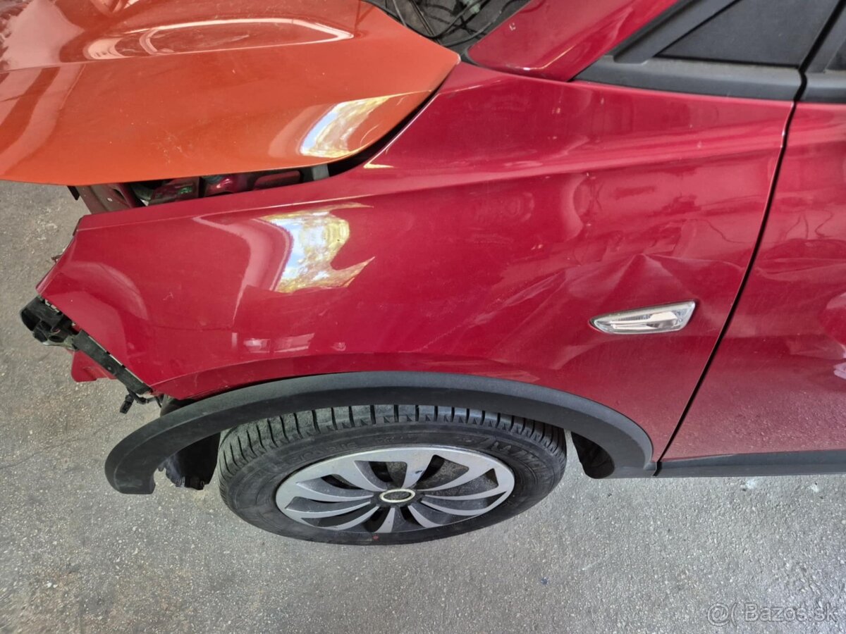 Opel Crossland X lavy predny blatnik,
