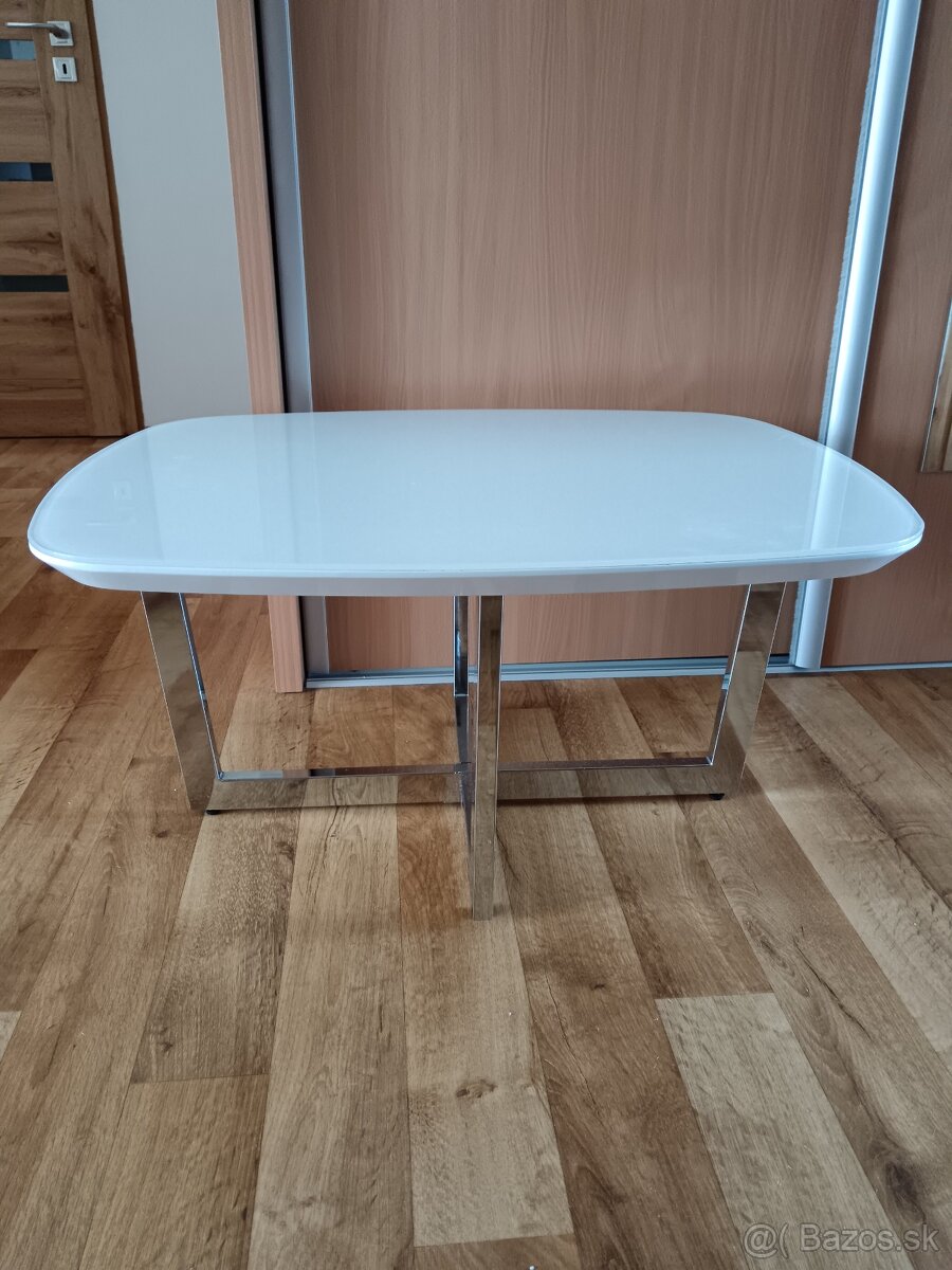 Biely konferenčný stolík