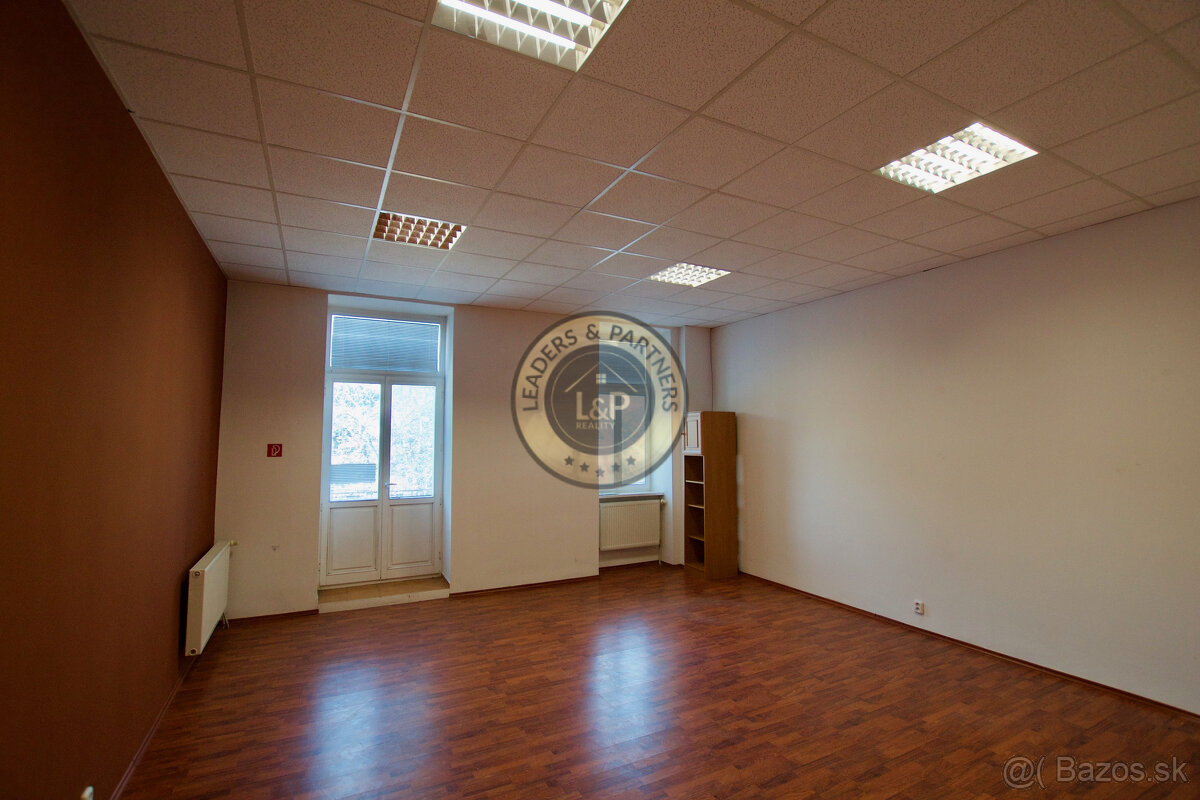 Na prenájom kancelária 35 m², Moyzesova ul., Košice-Staré Me