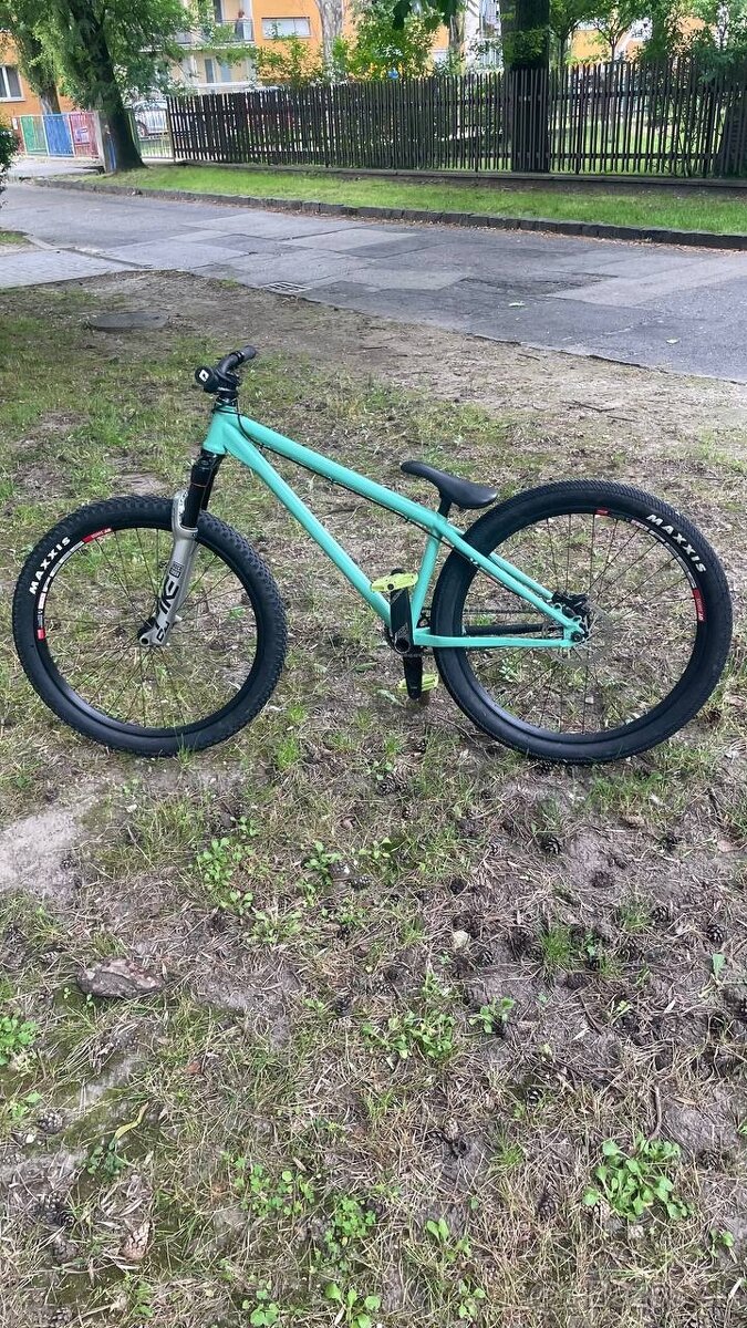 Dirt jumper YT