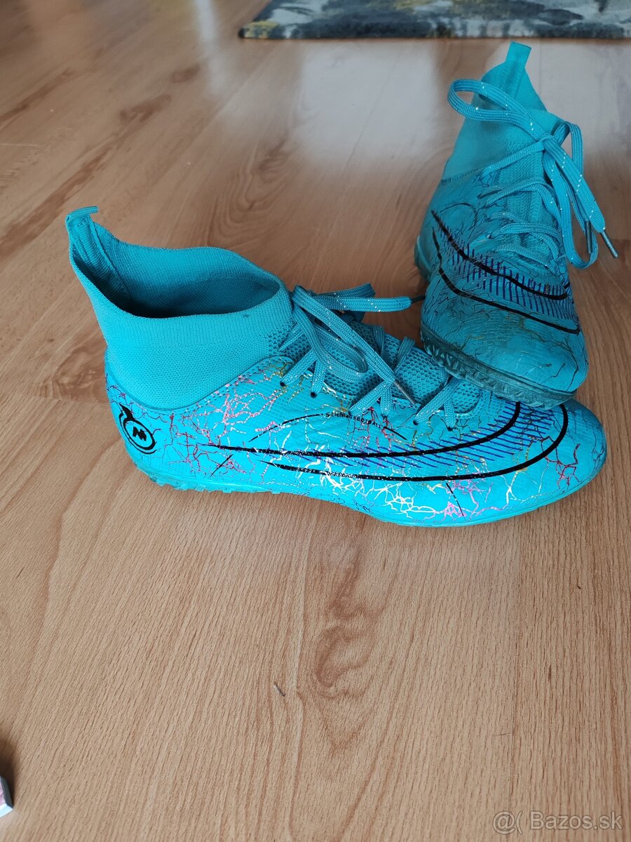 Kopačky Nike 43