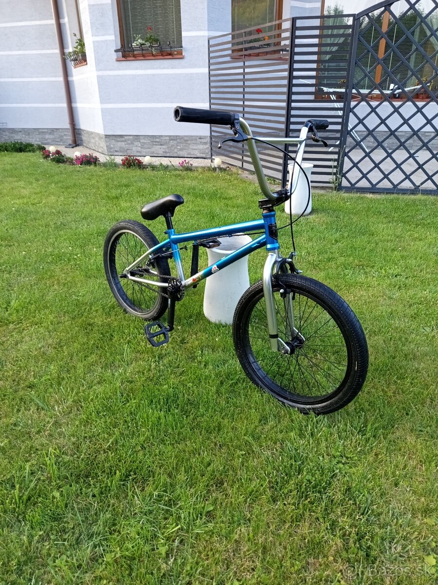 Moongose l 60