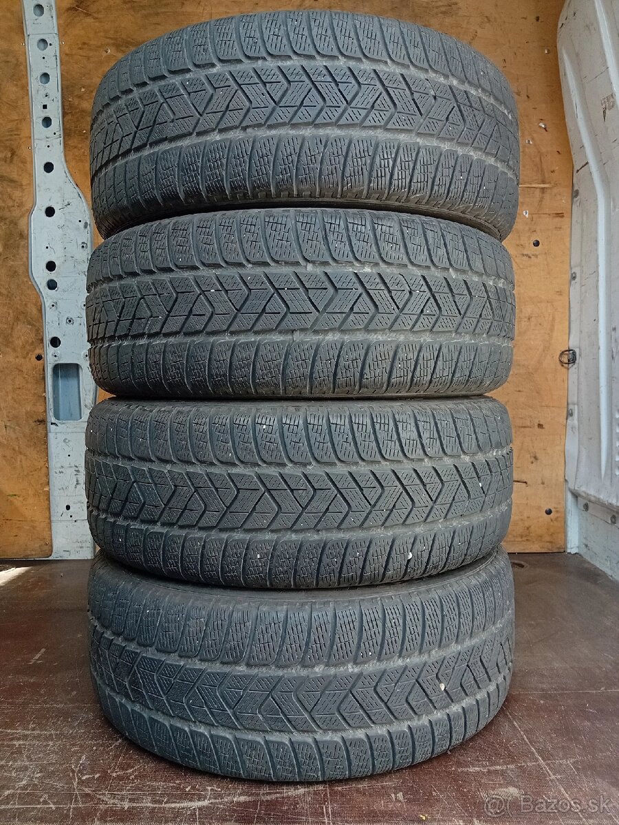 235/55R18 Pirelli Scorpion