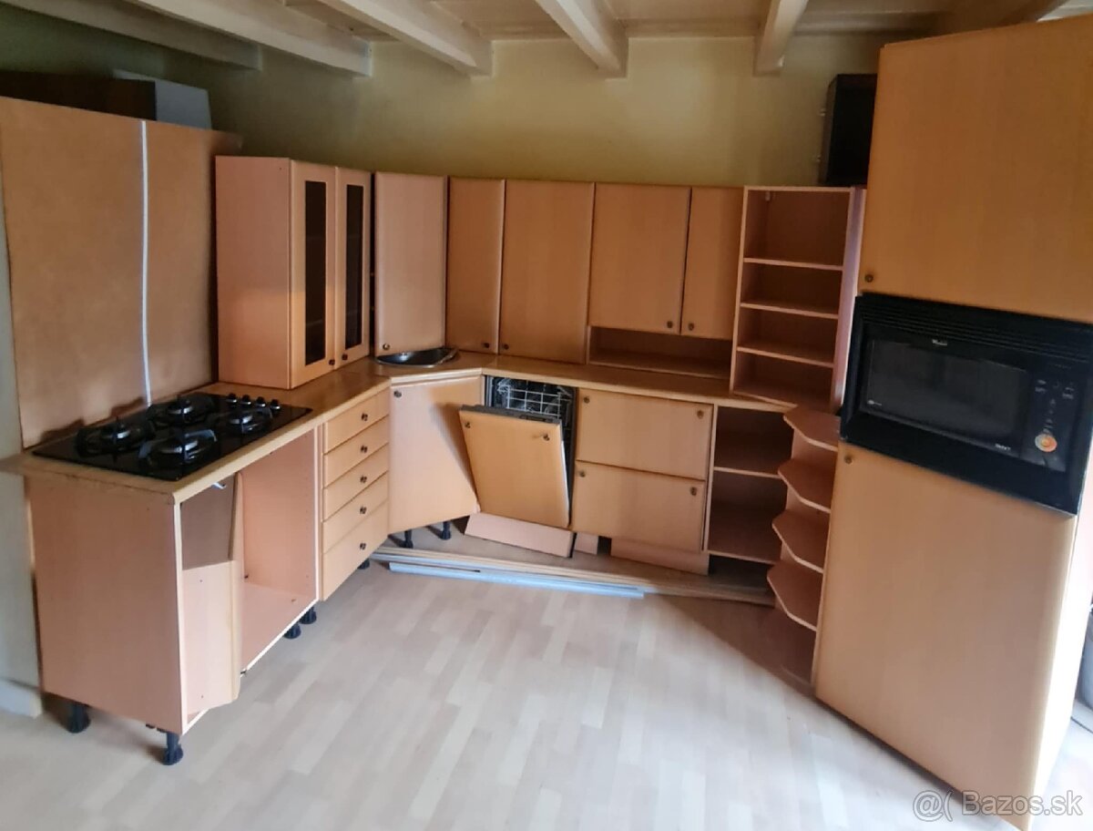 Predám kuchynskú linku 235x 200