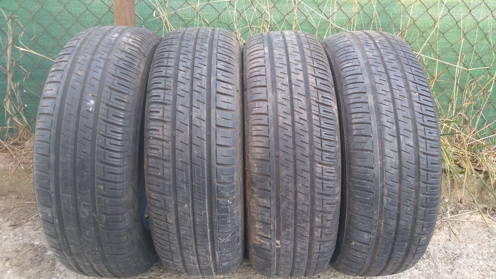 Predám 175/65 R15 leto