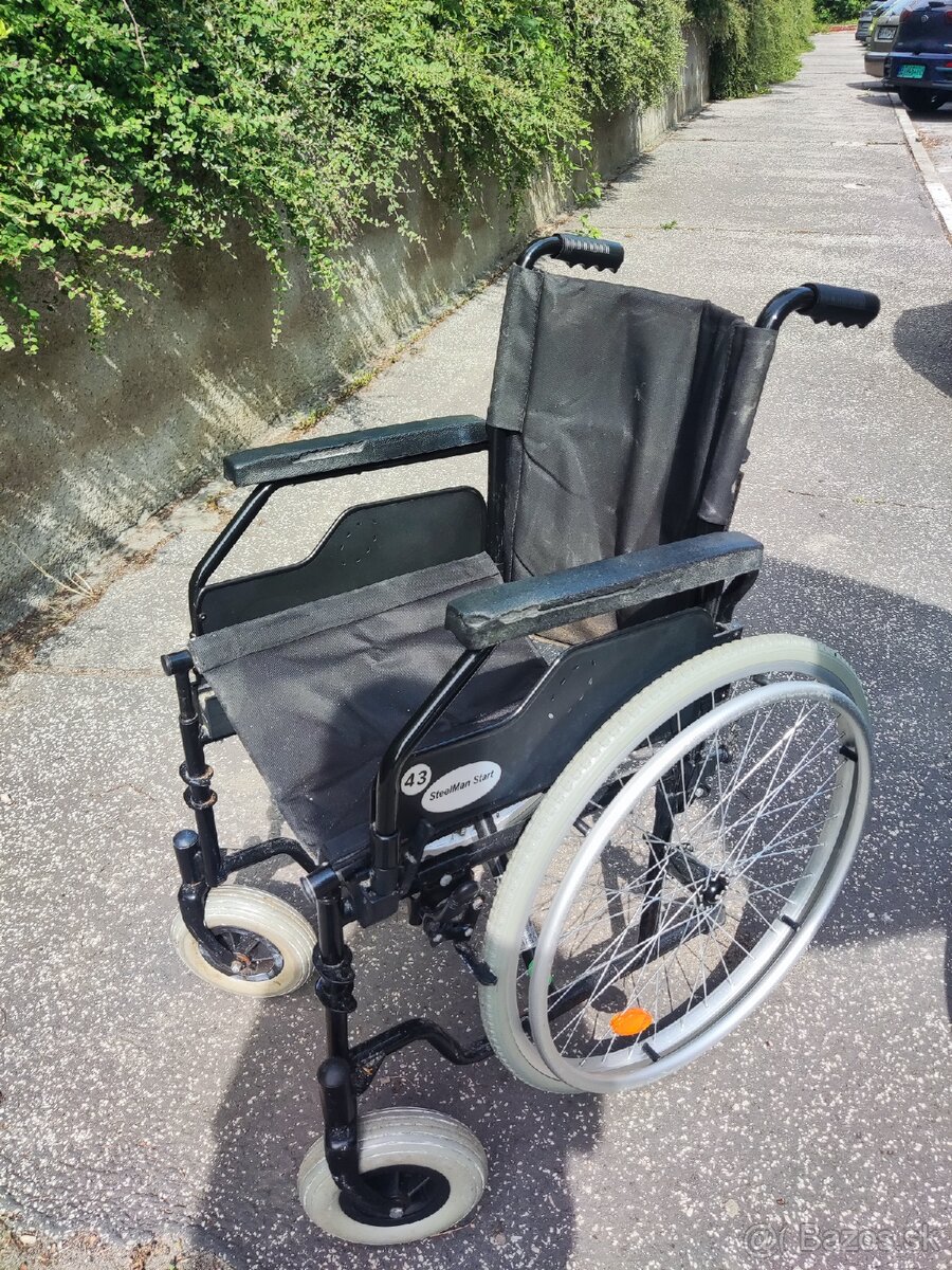 Darujem invalidny vozik