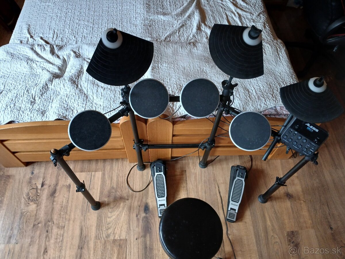 elektrické bicie alesis dmlite