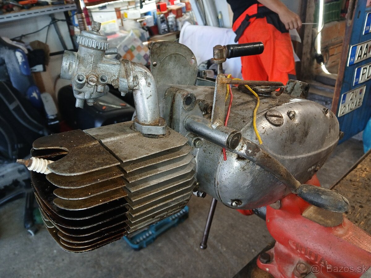 Motor jawa pionier 20/21