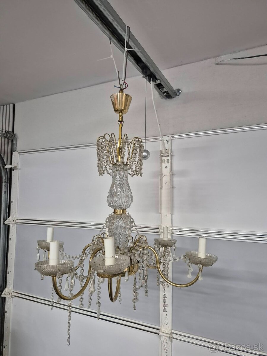 elegantný luster