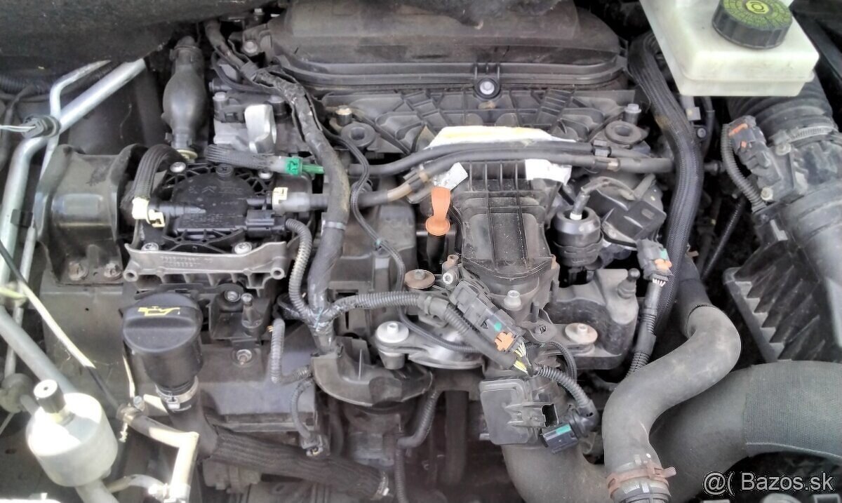 predám MOTOR RHE PEUGEOT 5008 2.0 HDI 2013 motor RH02 Citre