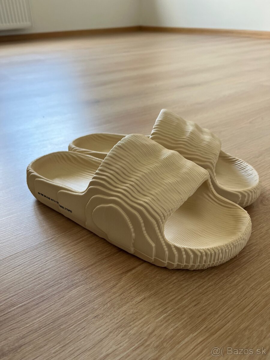 Pánske šľapky Adidas Adilette veľkosť 43