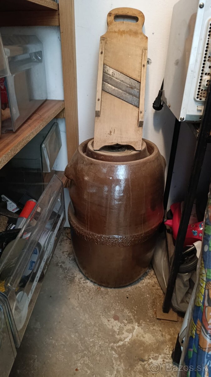 Súd na kapustu aj so struhadlom