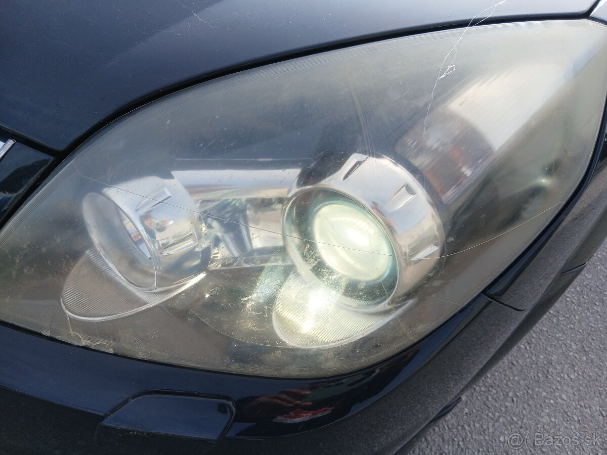 Kúpim predné svetlo na Opel Vectra C