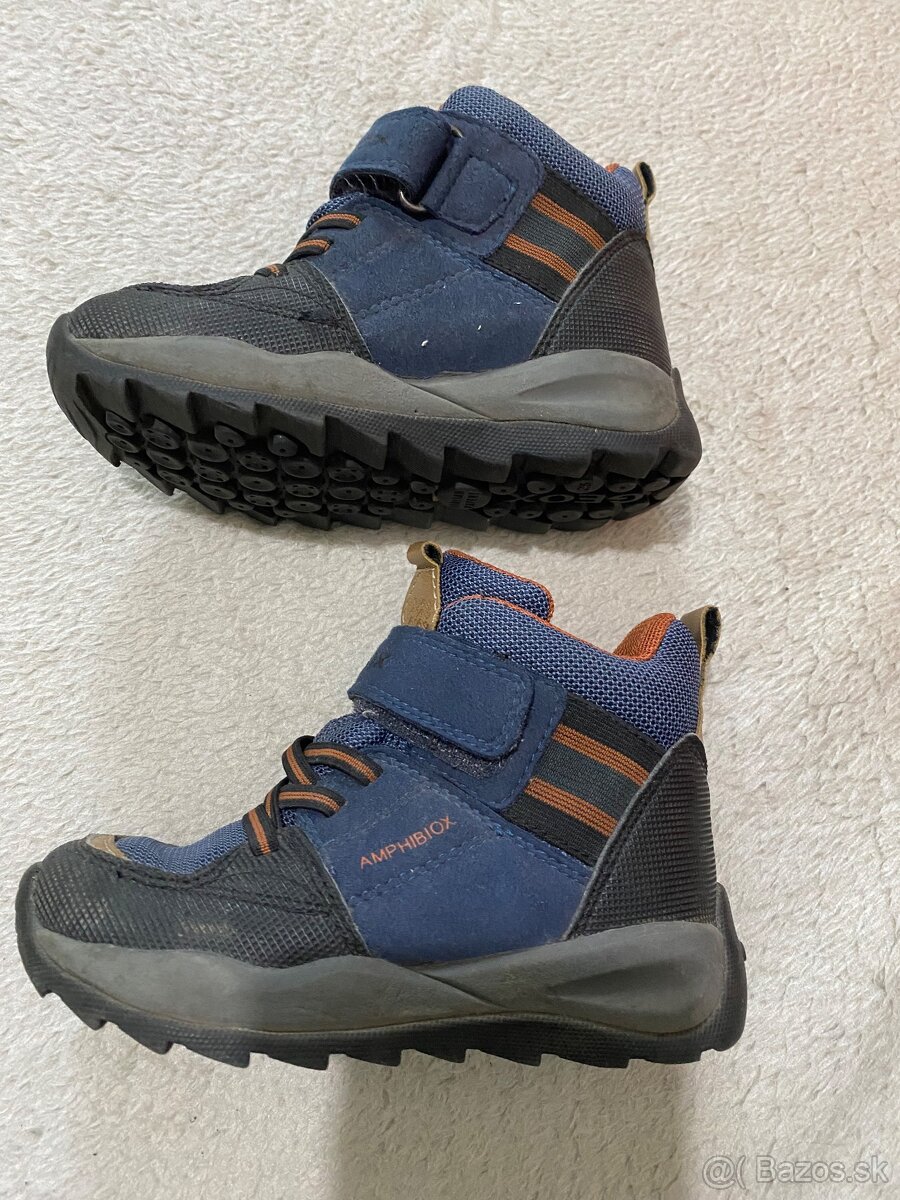 Chlapcenske topanky 25