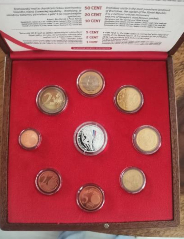 Sada obehových euromincí Slovensko 2011 Proof-like Hokej