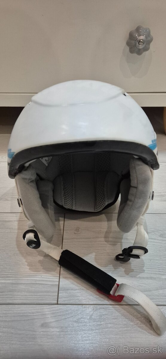 Predám dámsku lyžiarskú prilbu