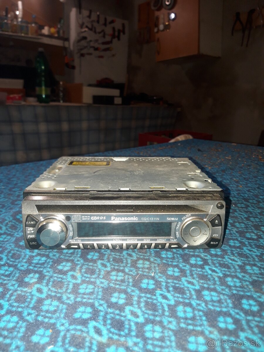 Auto radio