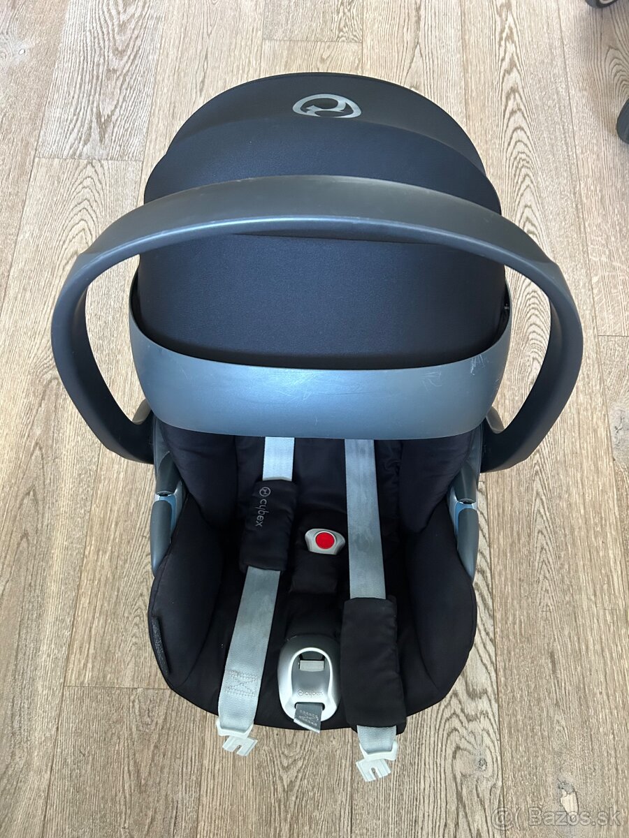 Cybex Cloud Z i-size Deep Black