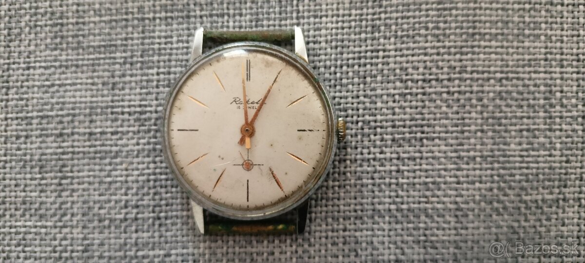 Ruské hodiny Raketa