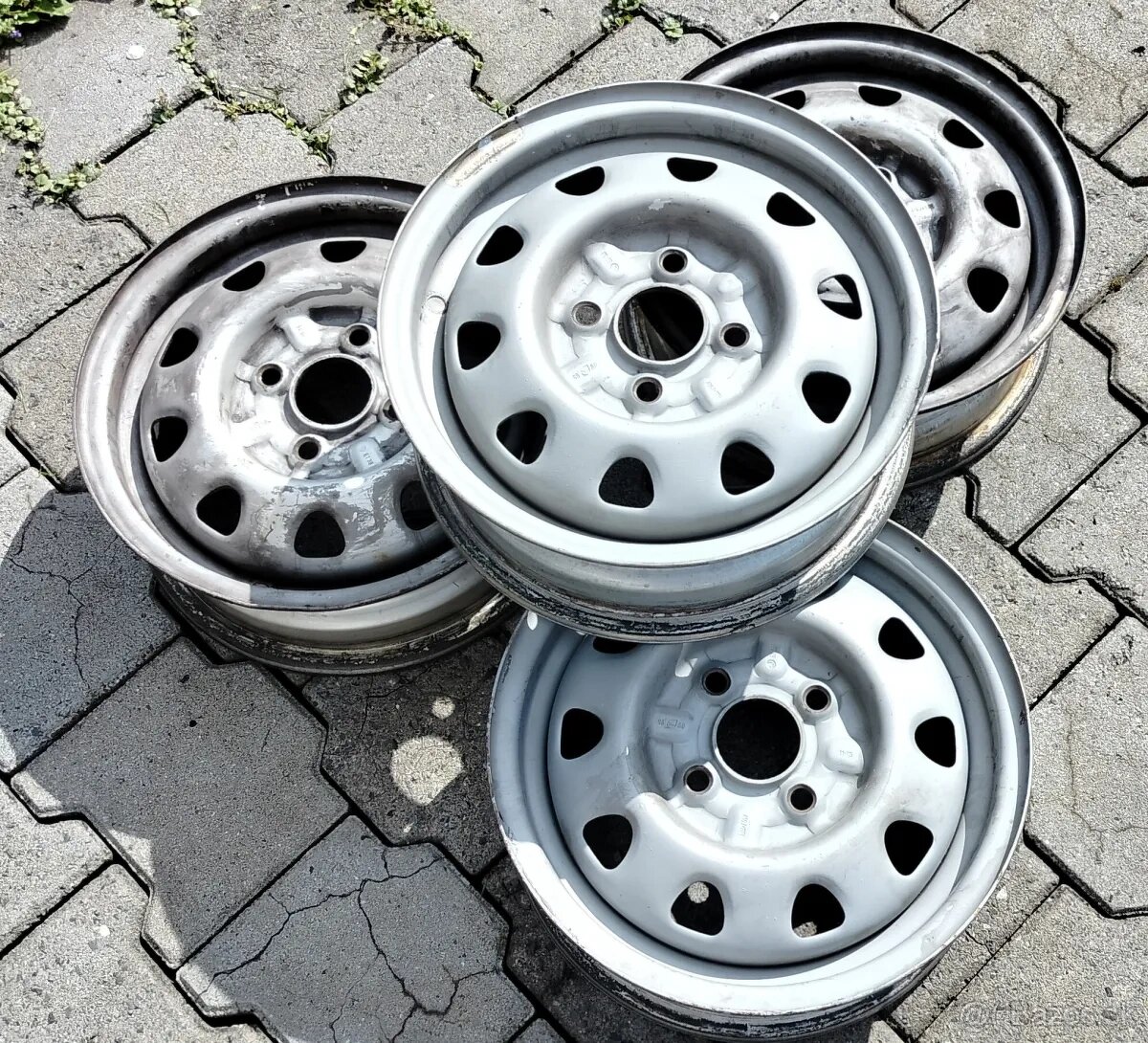 plechové disky 4.5x13 ET38 4/100/57.1 felicia