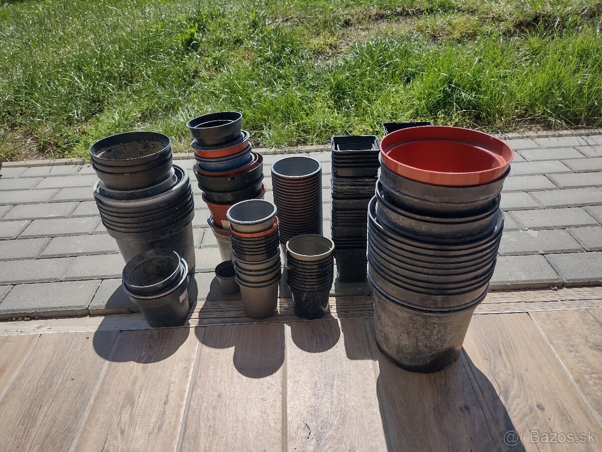 Plastové kvetináče