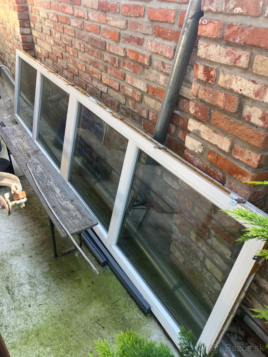 Plastové okno Slovaktual 397cmX95cm