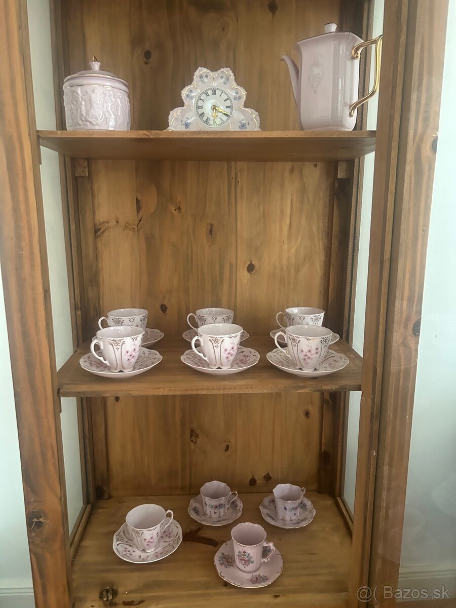 Ruzovy porcelan